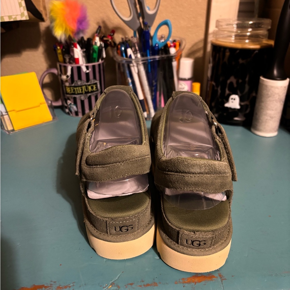 UGG Goldenstar Strap Sandal - Picture 3 of 6
